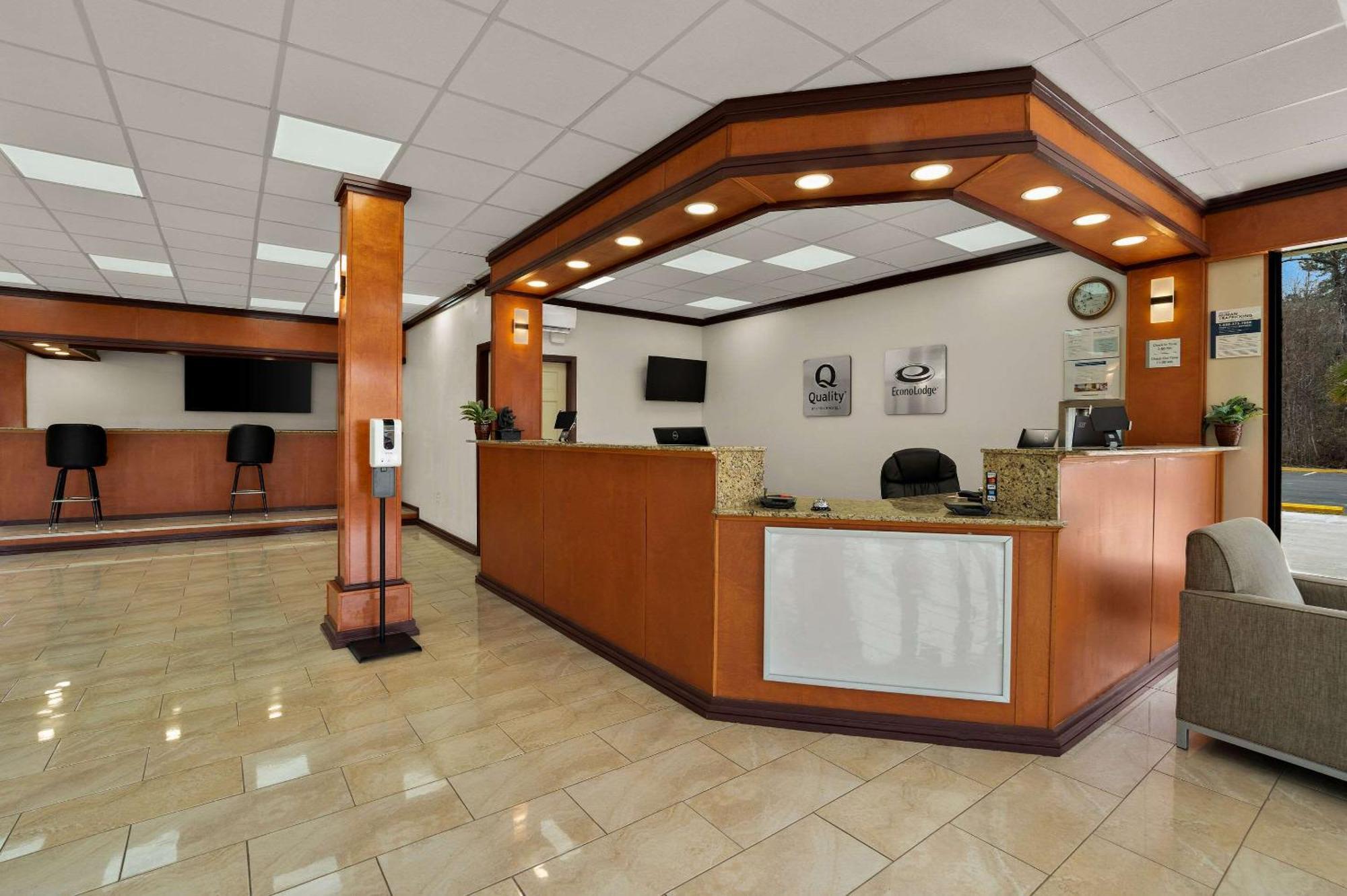 Econo Lodge Йемасси Экстерьер фото