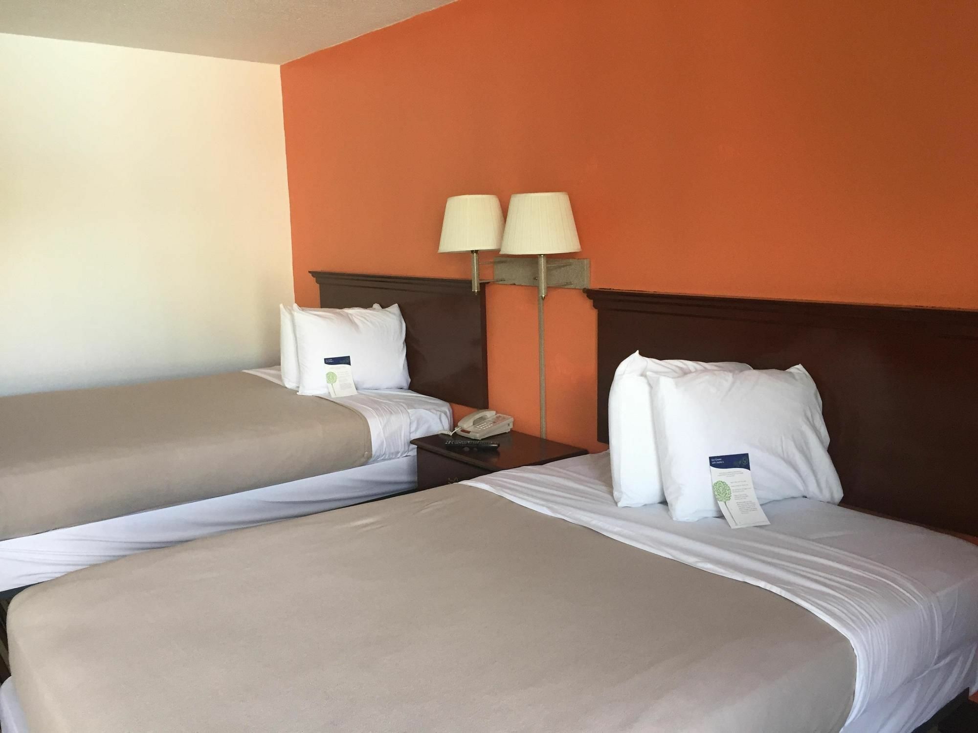 Econo Lodge Йемасси Экстерьер фото
