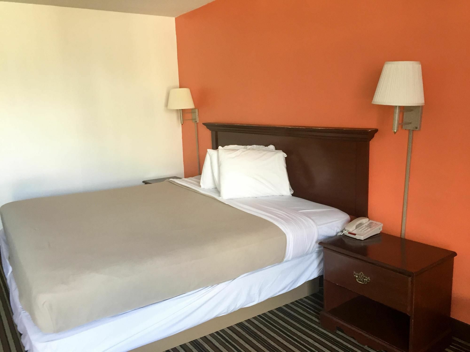 Econo Lodge Йемасси Экстерьер фото
